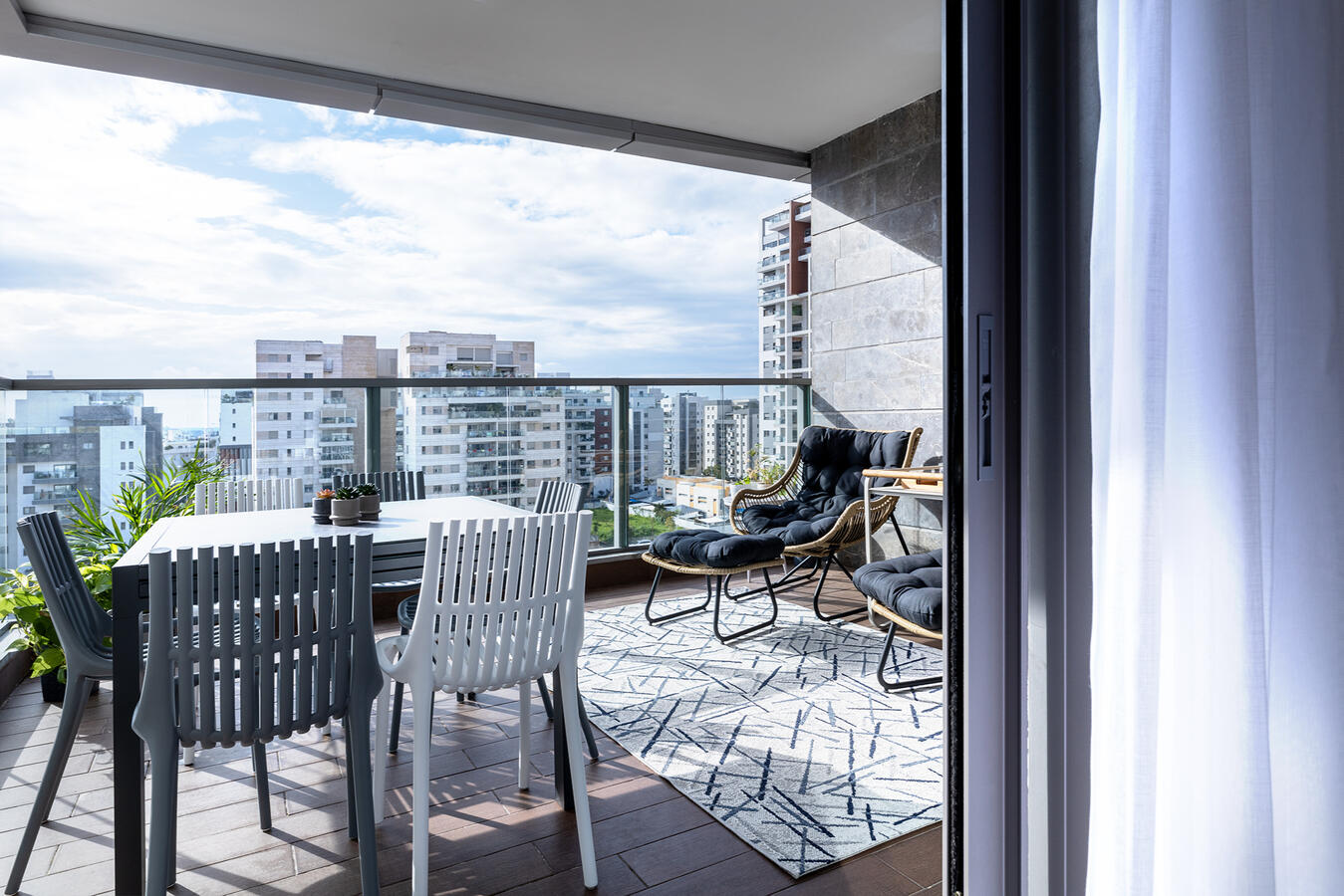 עיצוב של אינב חזי סיני